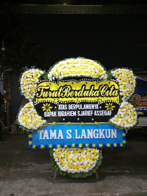 Papan Bunga Duka di Toba Samosir